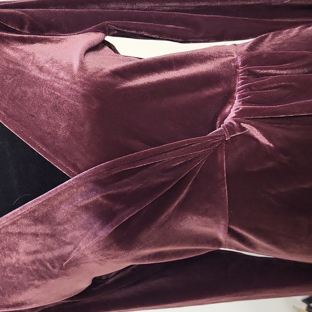 Dress - Picture 2 of 5